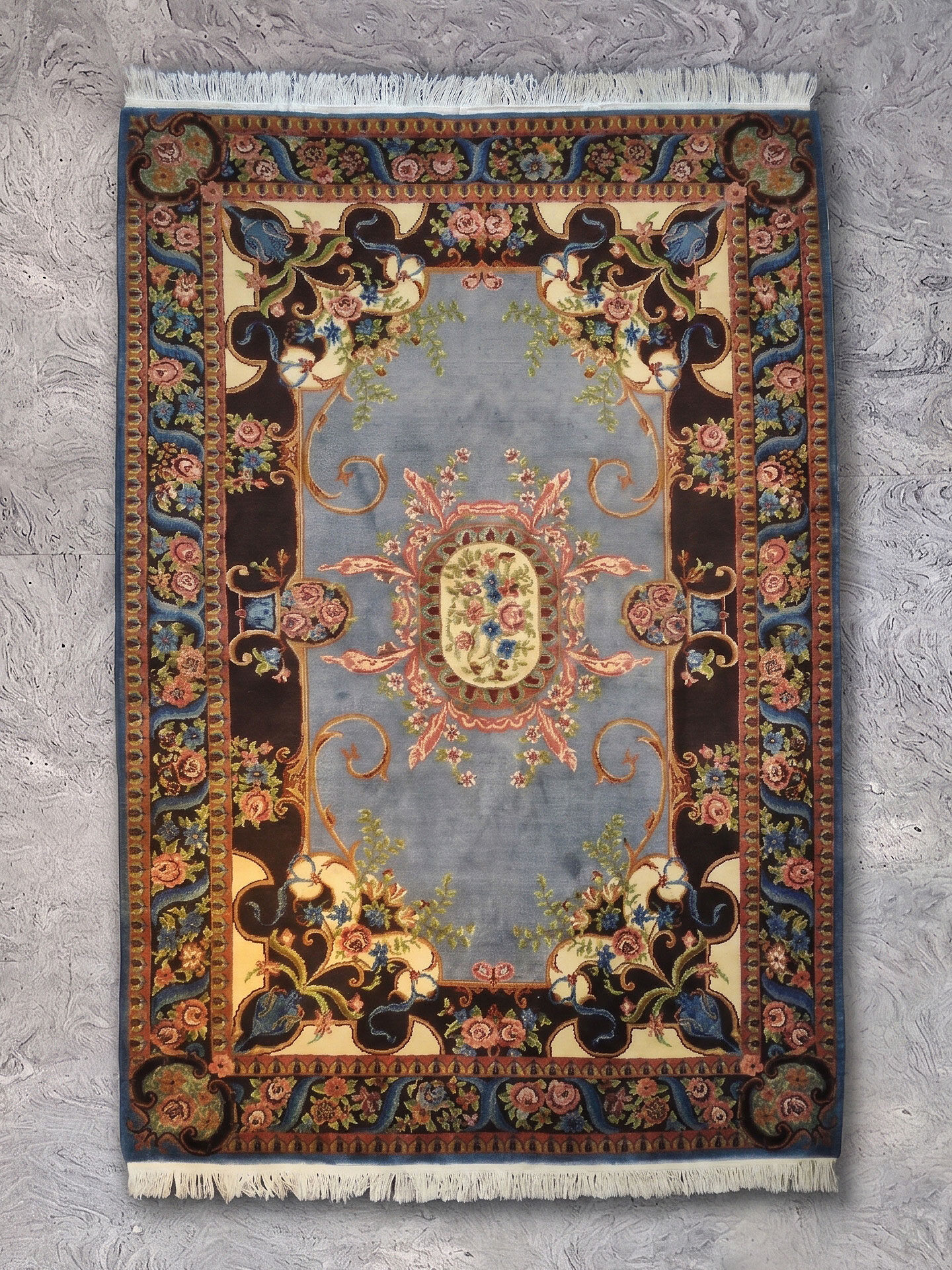 Tappeto Rumeno 178x252 cm Tappeto Rumeno usato 178x252 cm codice 1414b